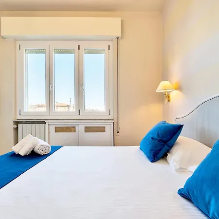 Blue House Near The Sea * ليدو دي كامايوري